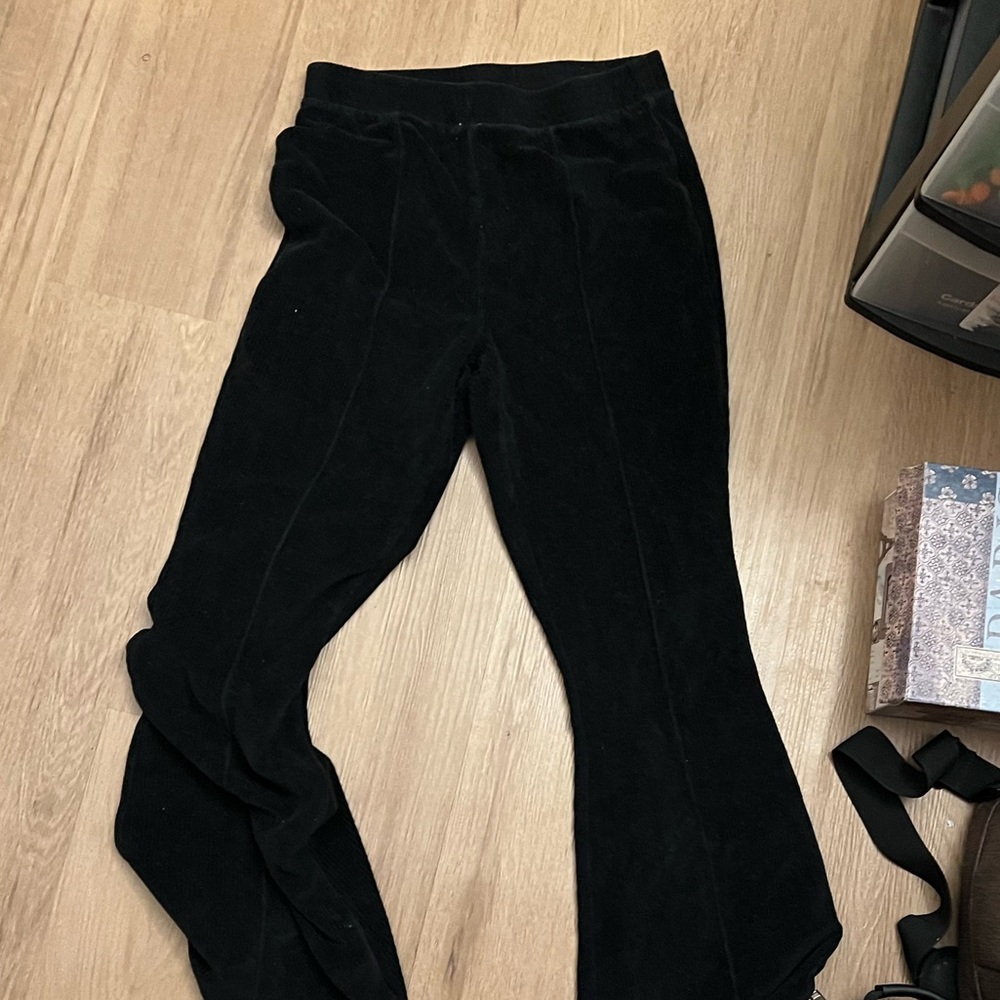 Aerie Groove-On Rib Velour Flare Pant